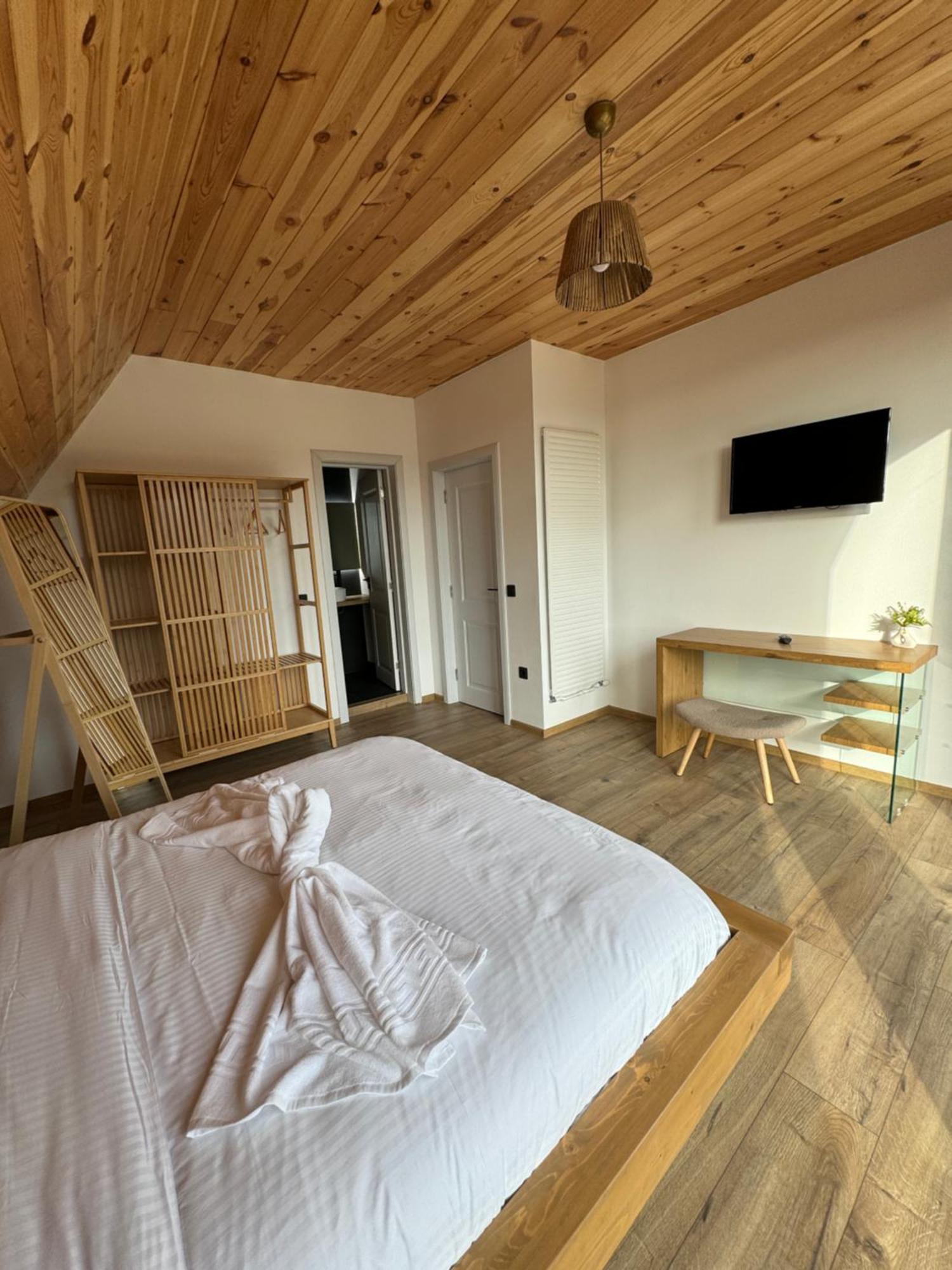 A-frame Belvedere Lodge