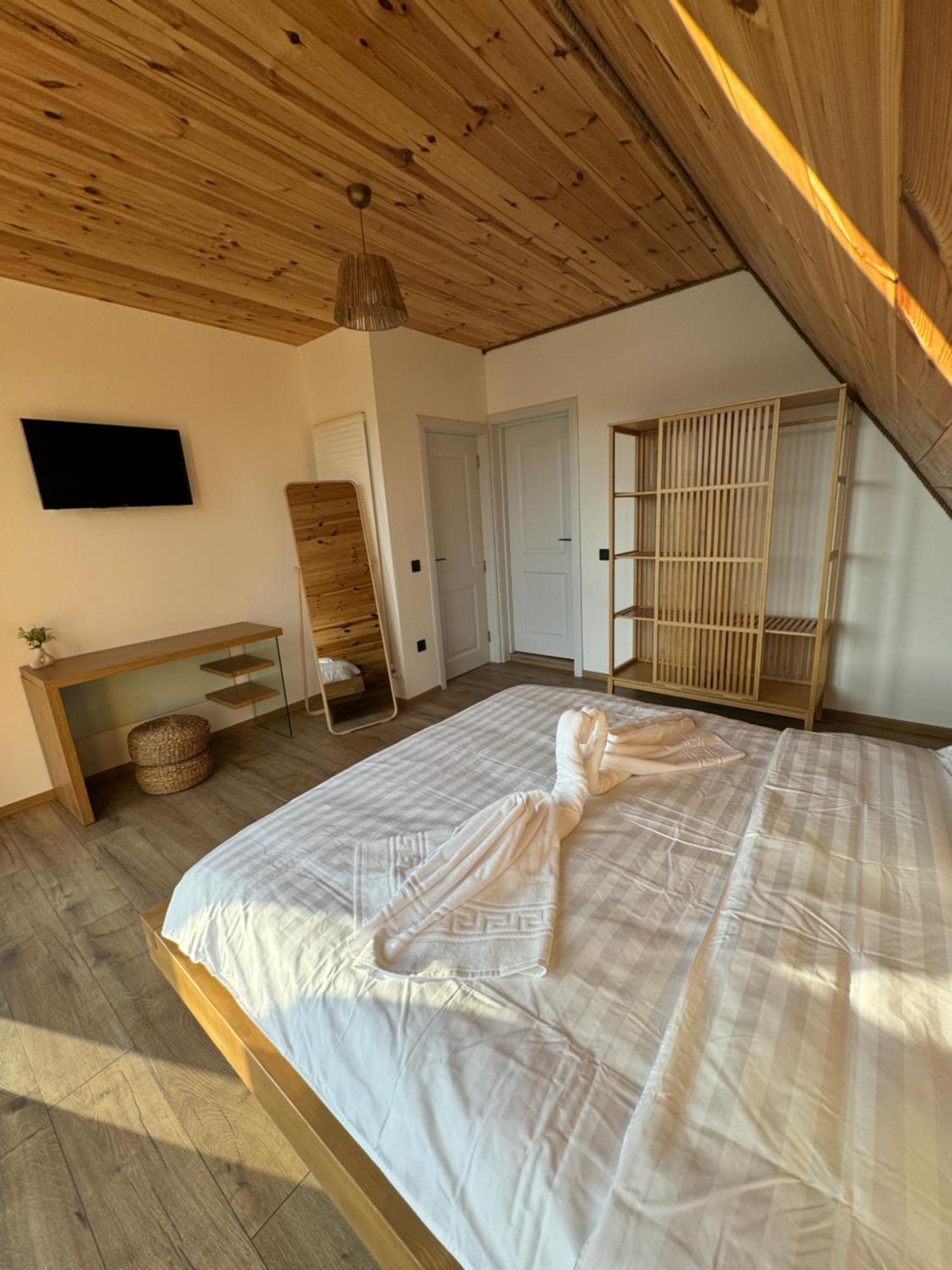 A-frame Belvedere Lodge Colibita